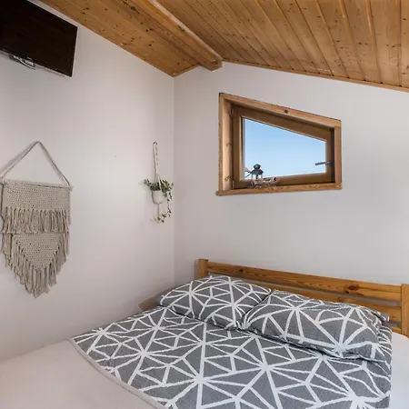 Bed & Breakfast Cold Sea 3*